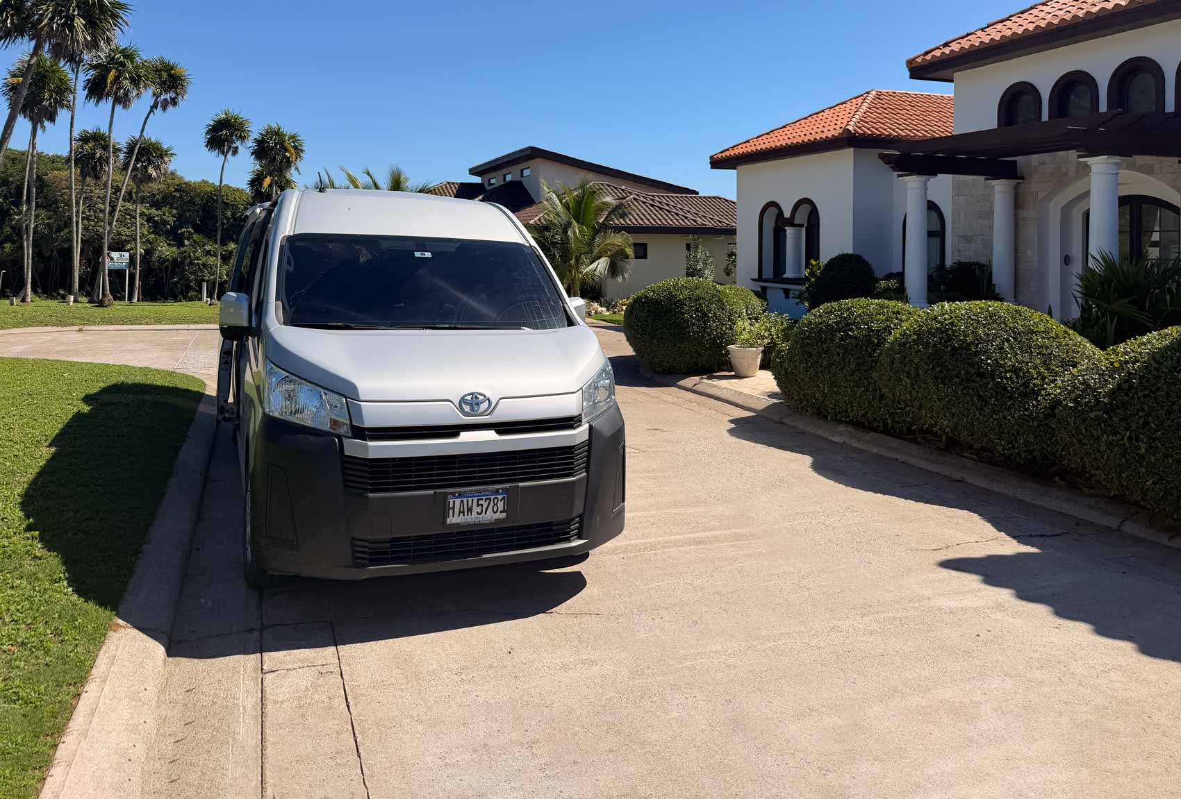 Roatan shuttle service